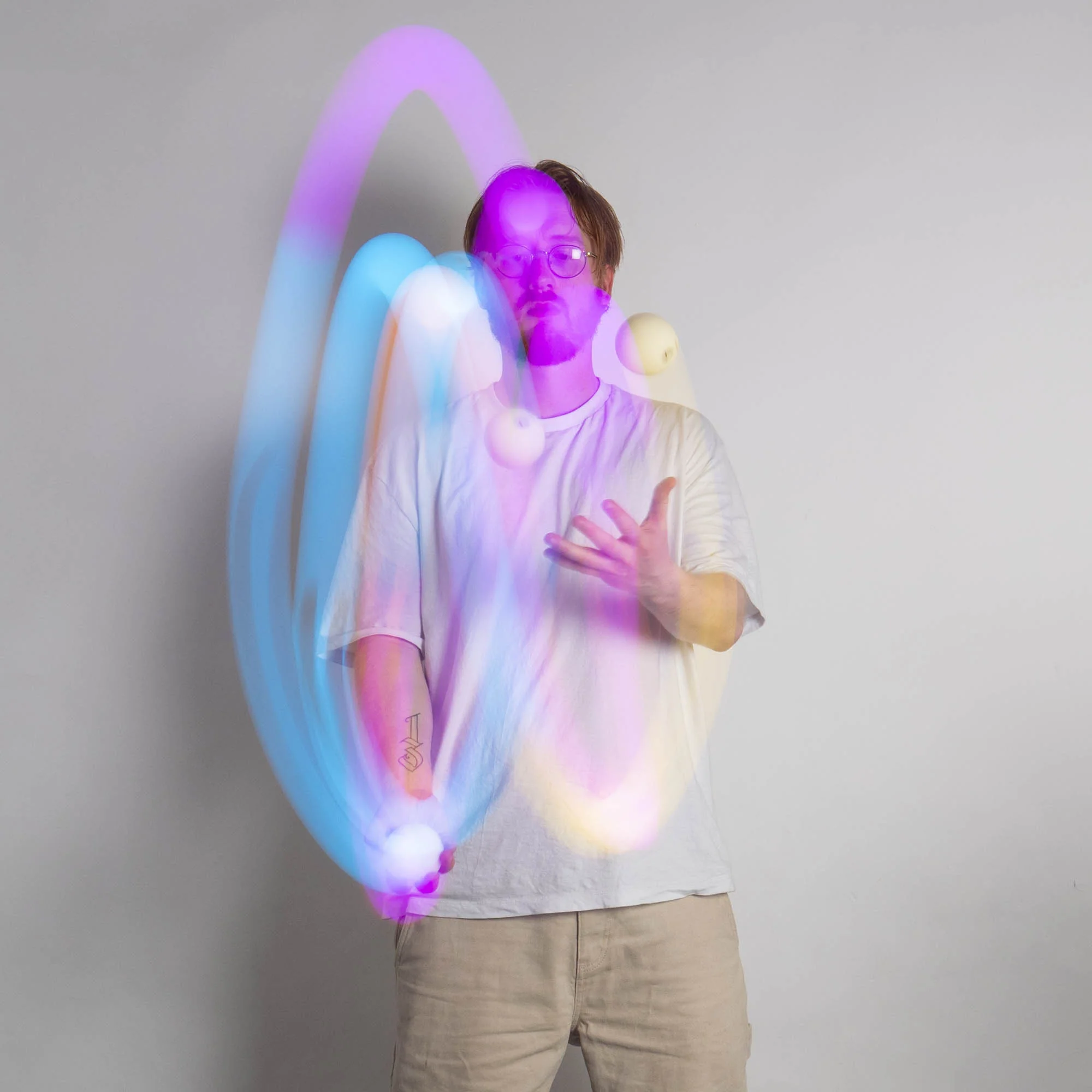 Echo Glow Juggling Ball - Set of 3 - 120g - 20 Function - USB - Image 15