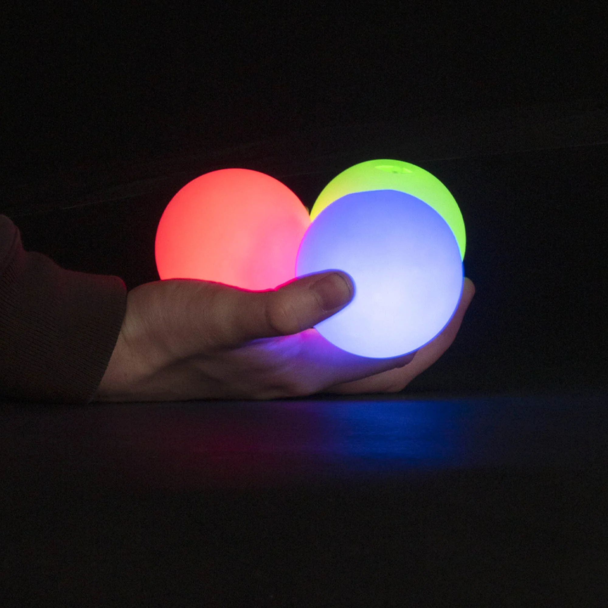 Echo Glow Juggling Ball - Set of 3 - 120g - 20 Function - USB - Image 4