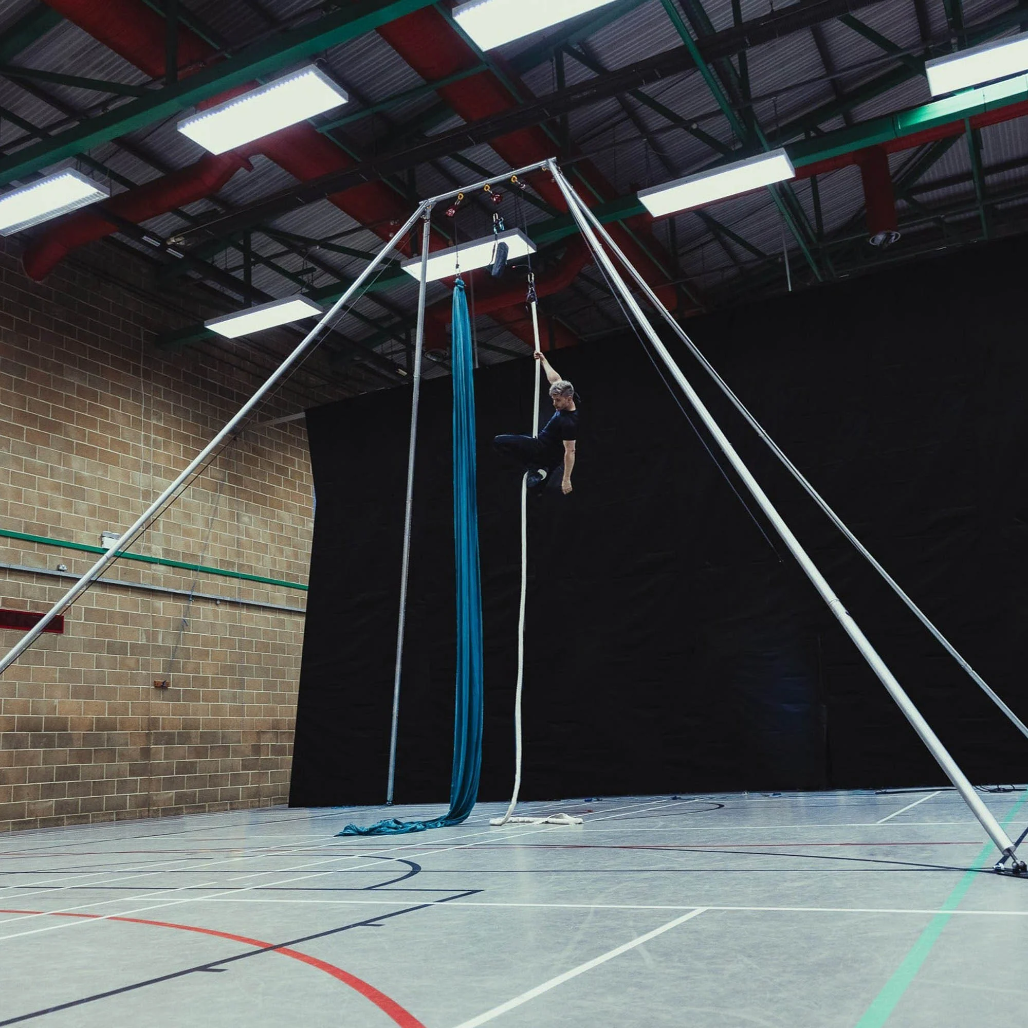 Firetoys Freestanding Extra Large Outdoor Aerial Rig - 6.5m - BigRig XL - Image 12