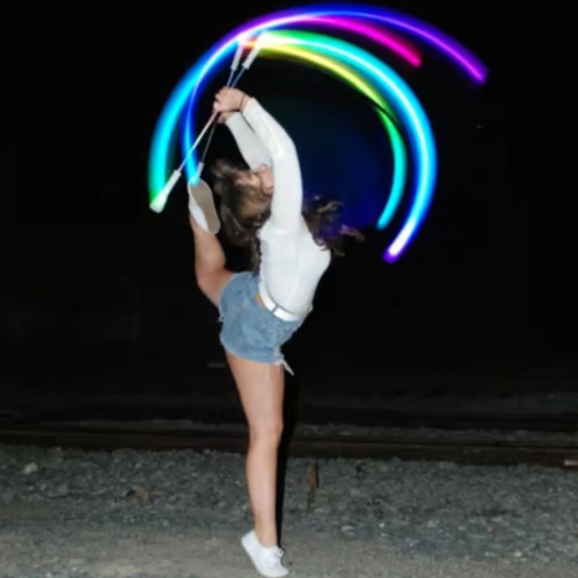 Flowtoys Lumina Twirl™ Baton v2 - LED Twirling Baton - Image 11