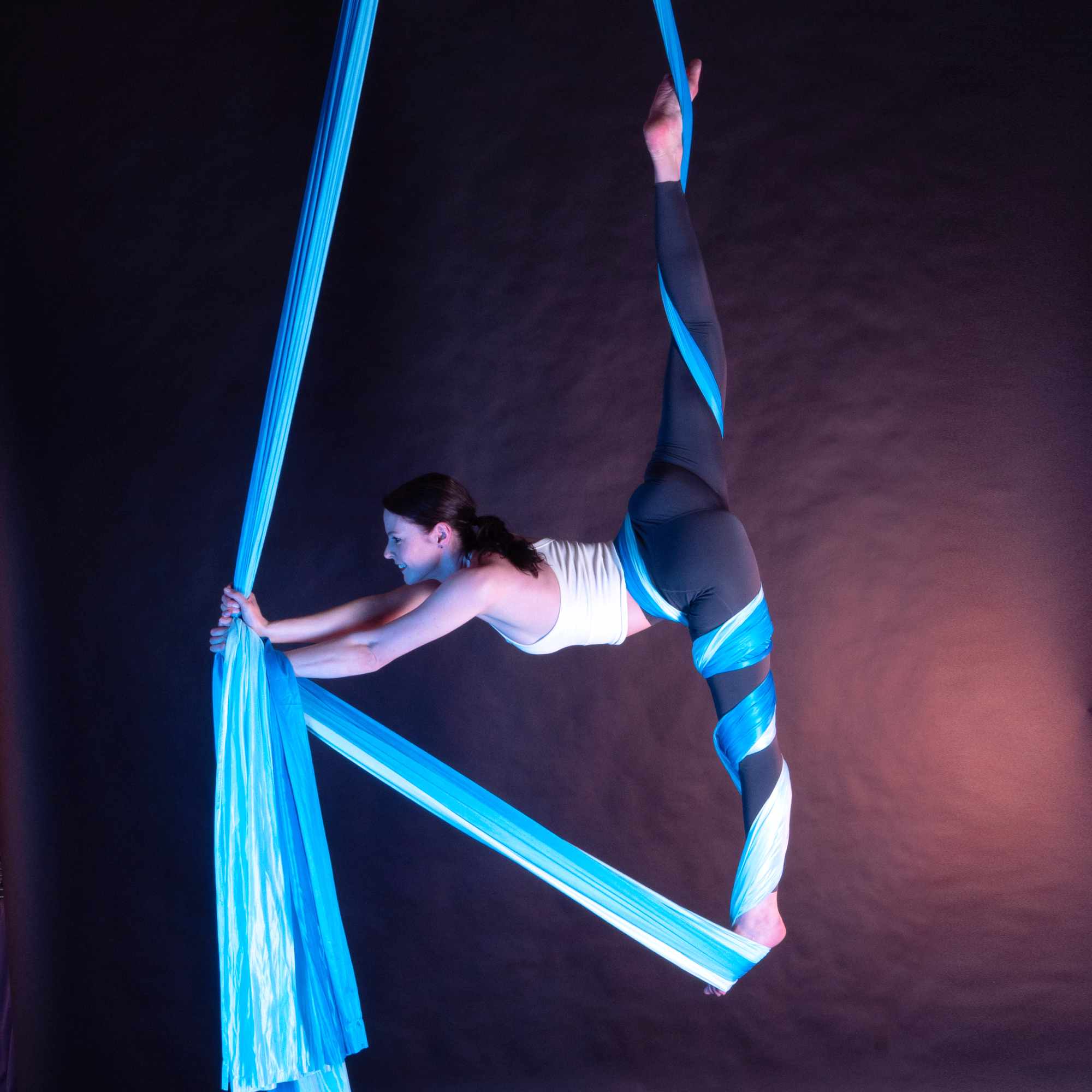 Prodigy Multicoloured Aerial Silks - Low Stretch - 280cm width - Image 3
